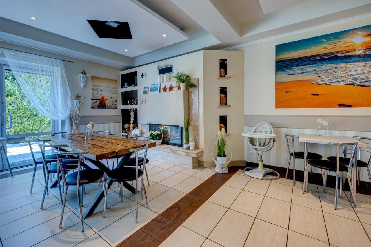 Ambre Mare - Wypoczynek Pod Palmami Bed & Breakfast Pobierowo Eksteriør bilde